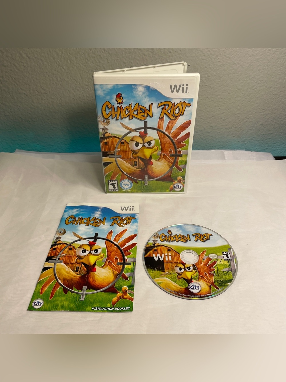 Chicken Riot (Nintendo Wii, 2009) Complete CIB Tested Working Videogame